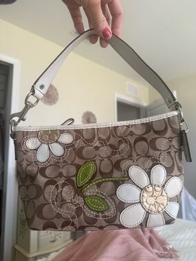 Vintage Y2K Coach Daisy/Bleecker signature hobo